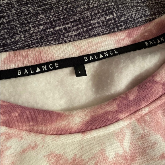 Cropped sweatshirt - Picture 2 of 2